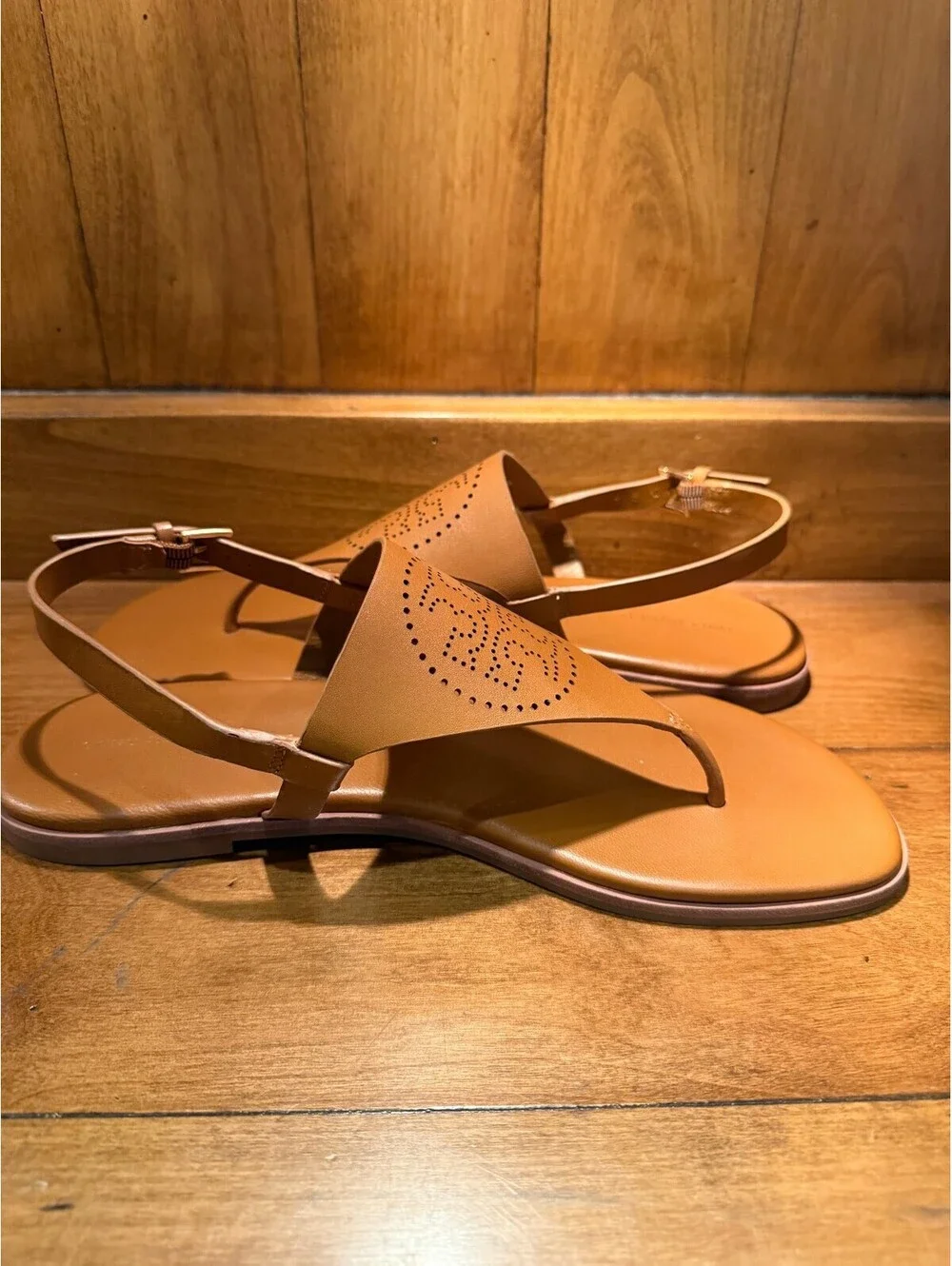 New Tory Burch Capri Perforated Logo Leather Slingback Sandals Women's Size 9